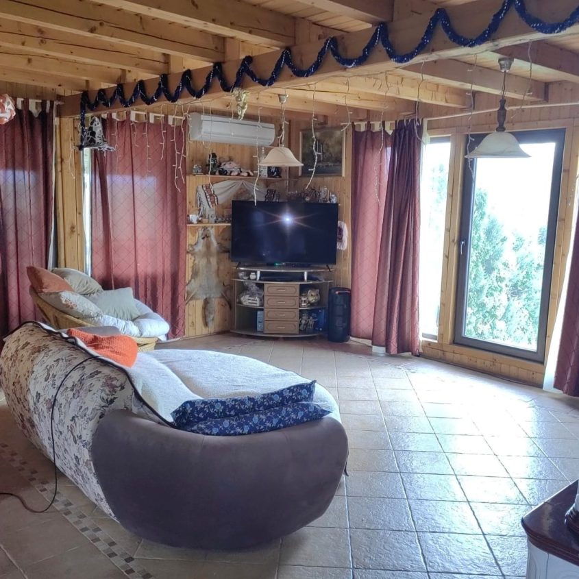 🏡 Casă de vacanță de vânzare în Bălnaca – 170 mp utili • 3000 mp teren