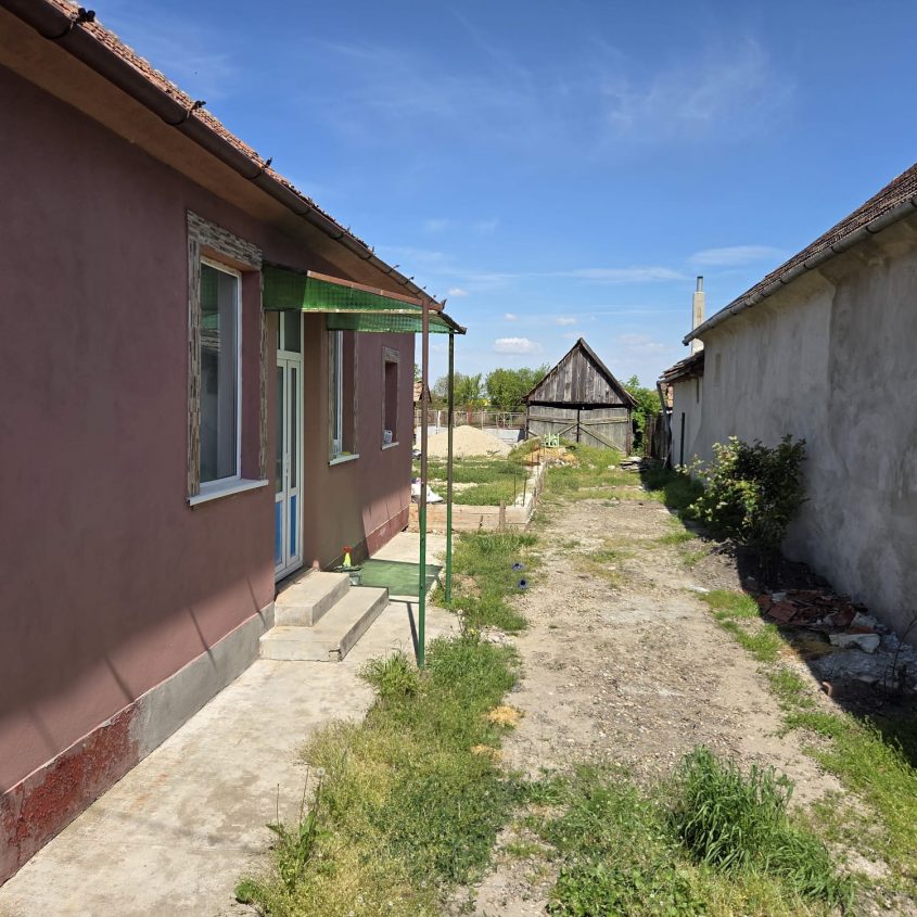 Casă de vânzare în Cefa – proprietate renovată, cu posibilitate de extindere