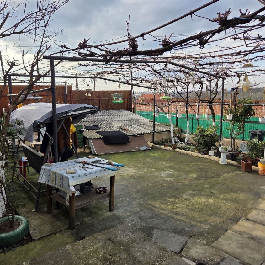 🏡 Casă de vânzare în Oradea – Dealul Viilor/Oncea – Teren generos, oportunitate dezvoltare