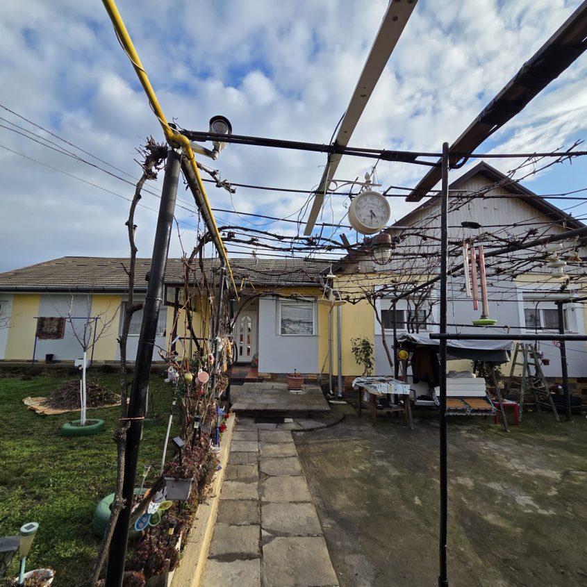 🏡 Casă de vânzare în Oradea – Dealul Viilor/Oncea – Teren generos, oportunitate dezvoltare