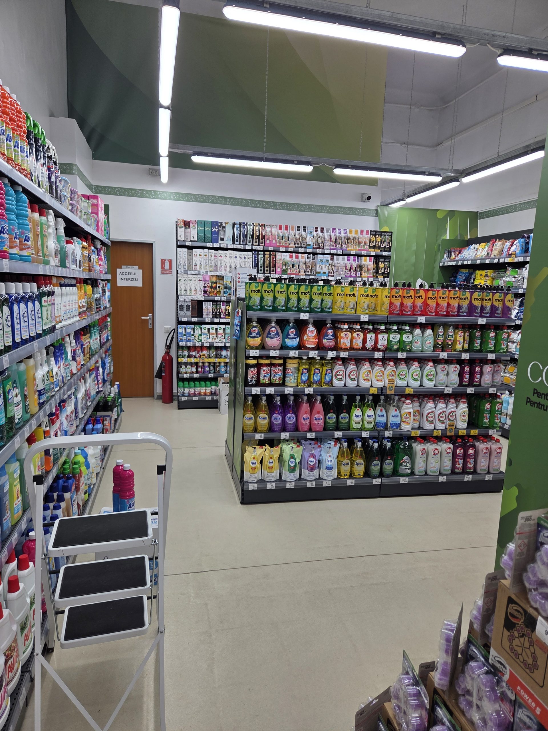 🏢 SPAȚIU COMERCIAL DE VÂNZARE – SALONTA, STR. REPUBLICII