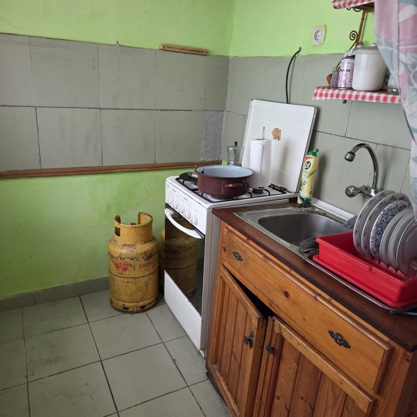 🏡 Casă cu 3 camere de vânzare în Salonta