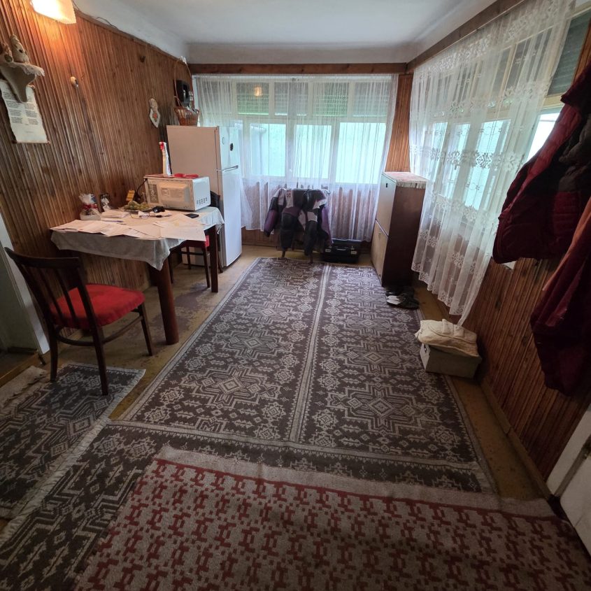 🏡 Casă cu 3 camere de vânzare în Salonta