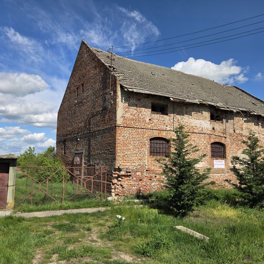 🏡De vânzare proprietate cu potențial investițional – Fosta moară din Ciumeghiu