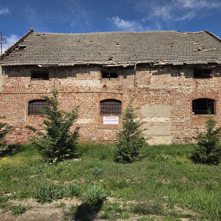 🏡De vânzare proprietate cu potențial investițional – Fosta moară din Ciumeghiu