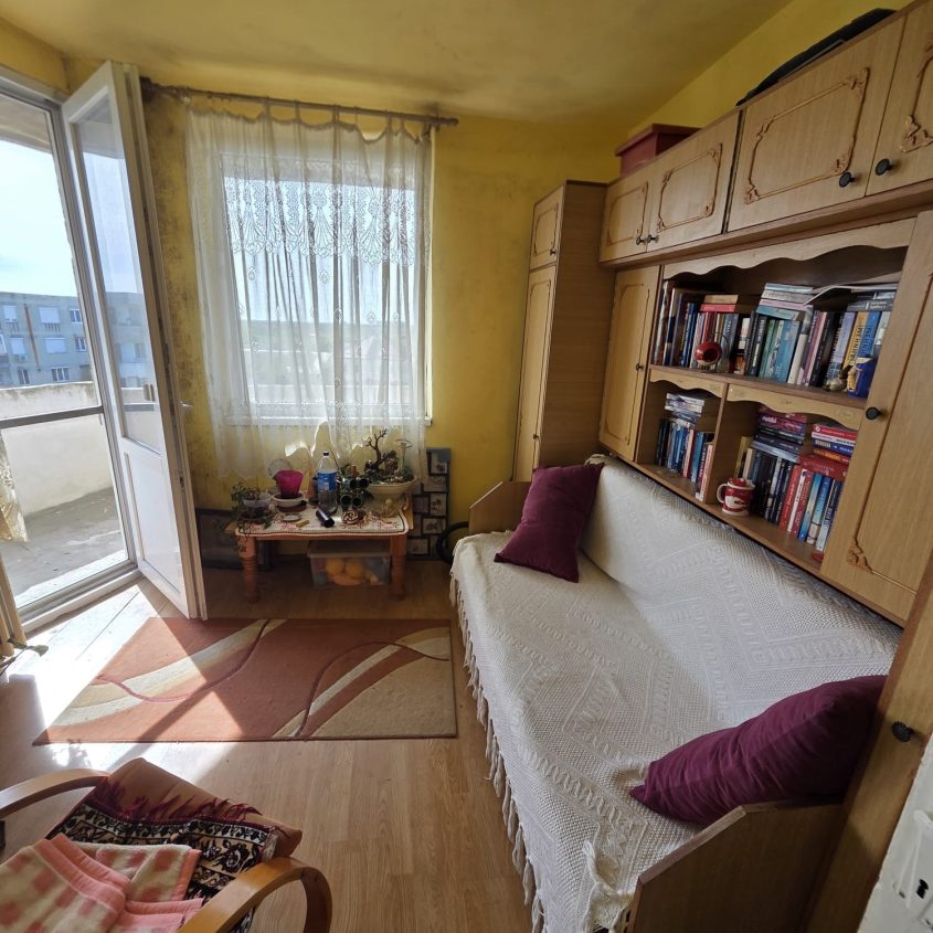 🏡 Apartament 4 camere în Salonta – Str. Republicii