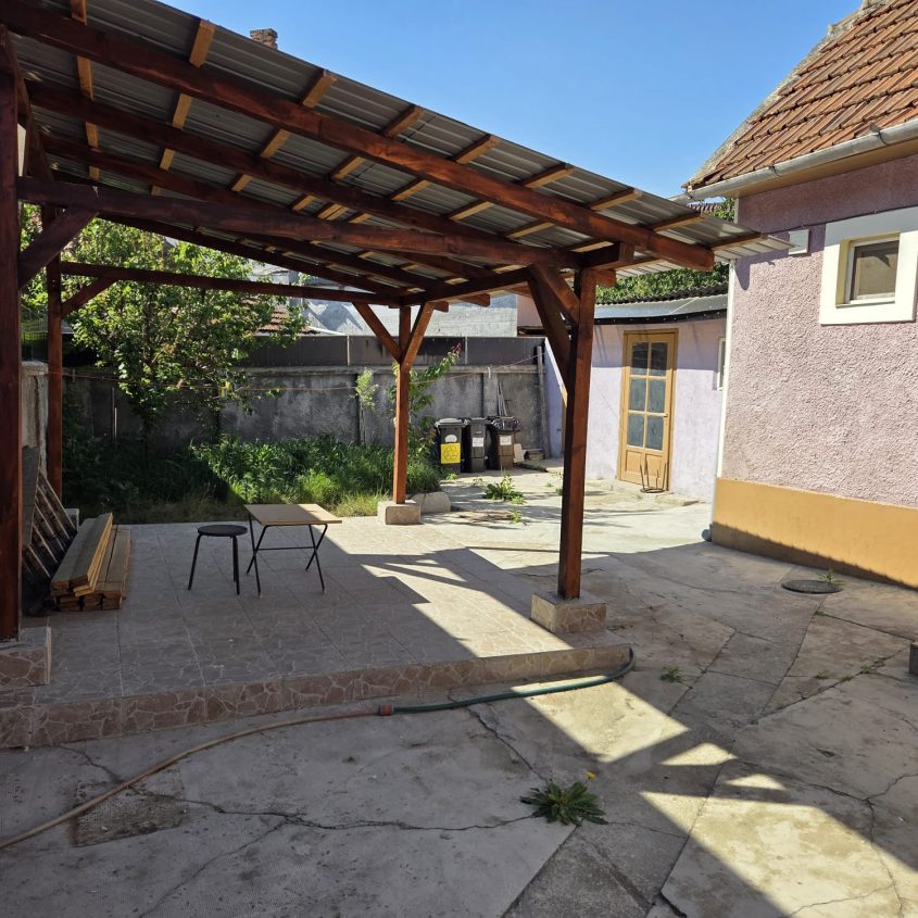 🏡 Casă de vânzare în Oradea – Ioșia | Proprietate întreținută, complet mobilată și utilată