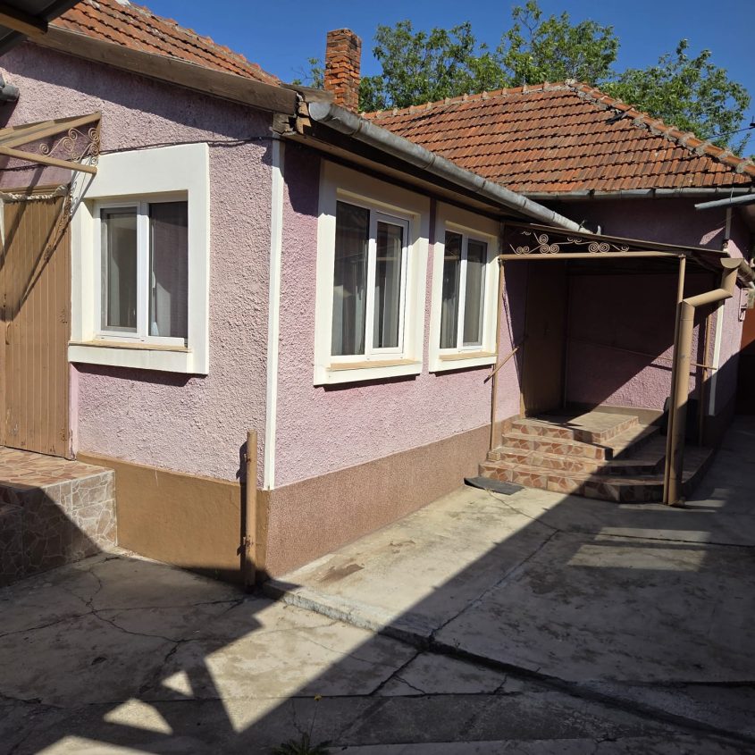 🏡 Casă de vânzare în Oradea – Ioșia | Proprietate întreținută, complet mobilată și utilată