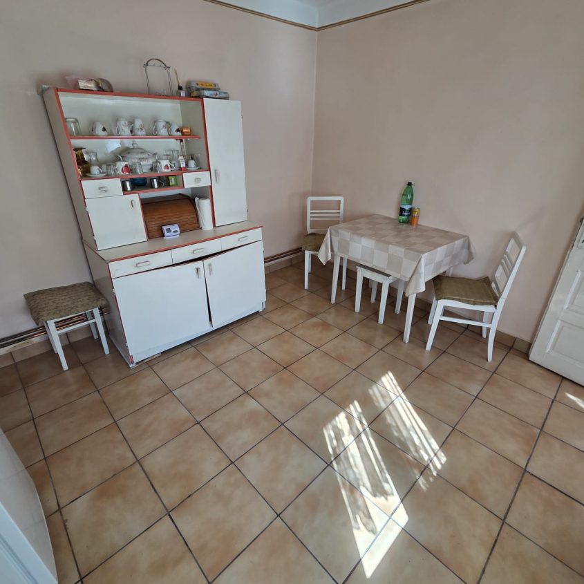 🏡 Casă de vânzare în Oradea – Ioșia | Proprietate întreținută, complet mobilată și utilată