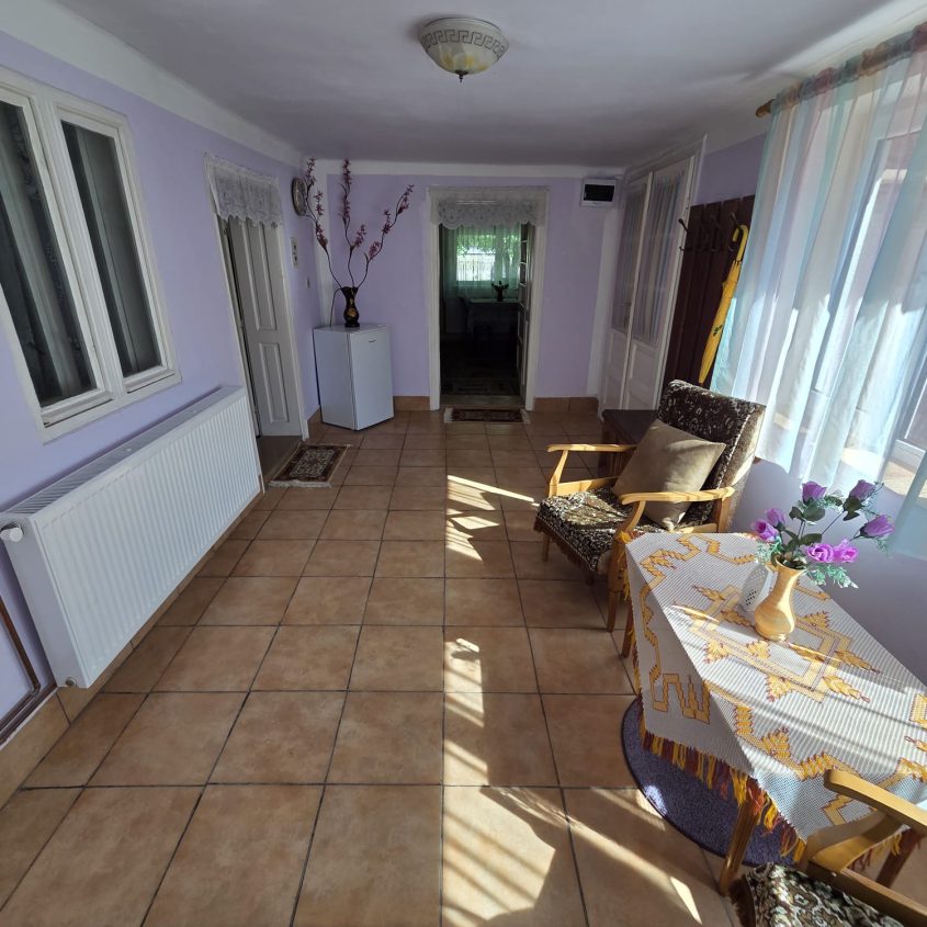 🏡 Casă de vânzare în Oradea – Ioșia | Proprietate întreținută, complet mobilată și utilată