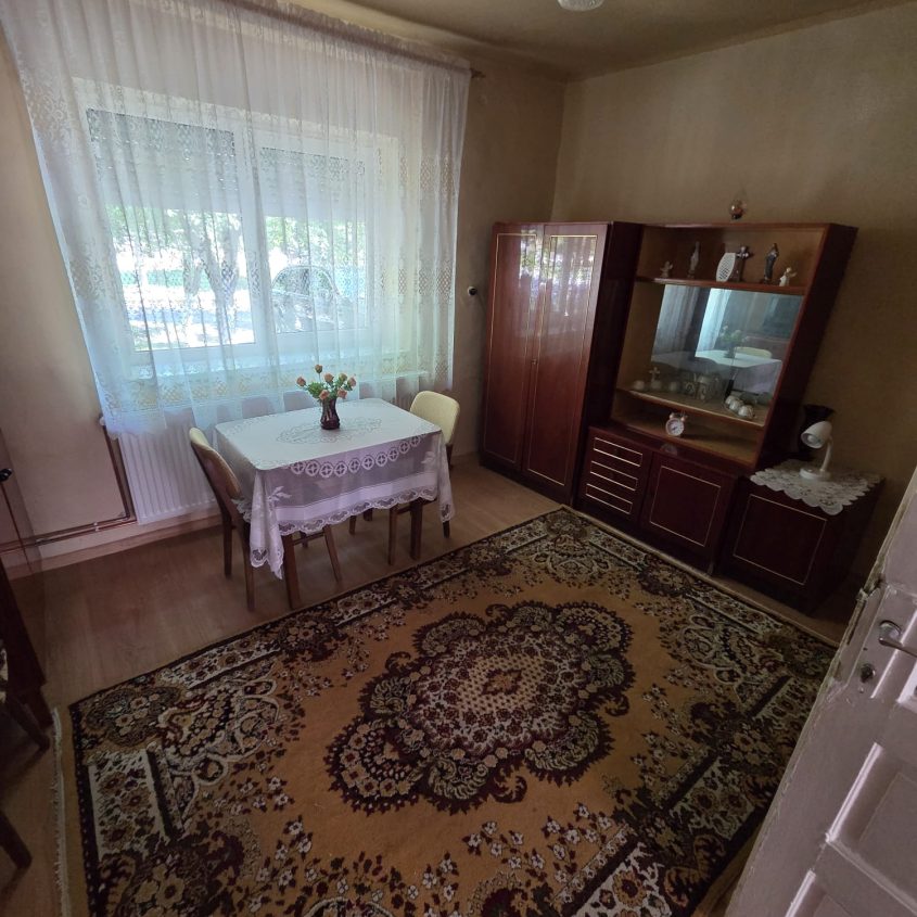 🏡 Casă de vânzare în Oradea – Ioșia | Proprietate întreținută, complet mobilată și utilată